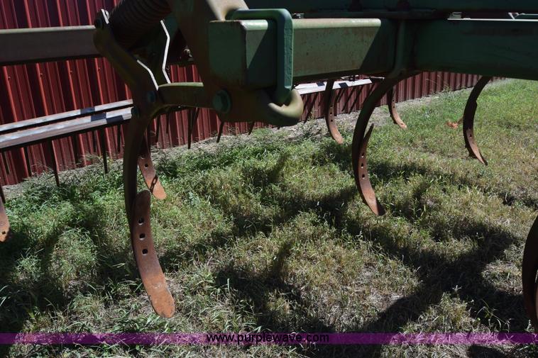 image for item J8063 John Deere 712 chisel plow