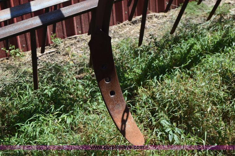 image for item J8063 John Deere 712 chisel plow