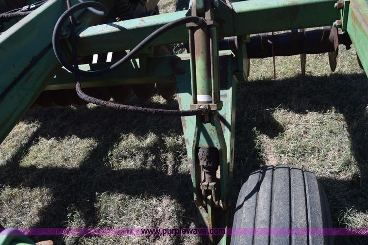 image for item J8063 John Deere 712 chisel plow