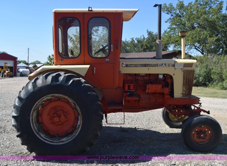 image for item J8069 Case 1030 tractor