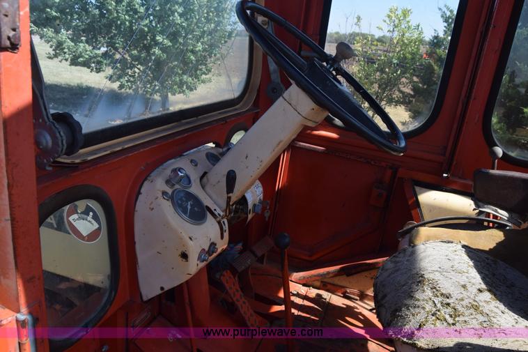 image for item J8069 Case 1030 tractor