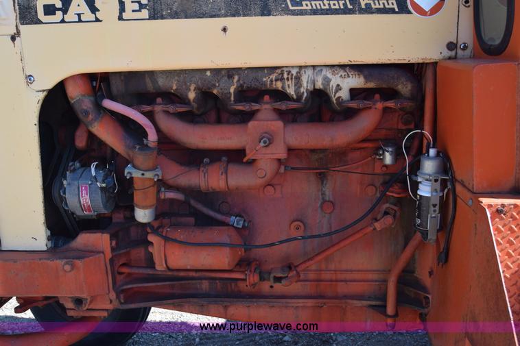 image for item J8069 Case 1030 tractor