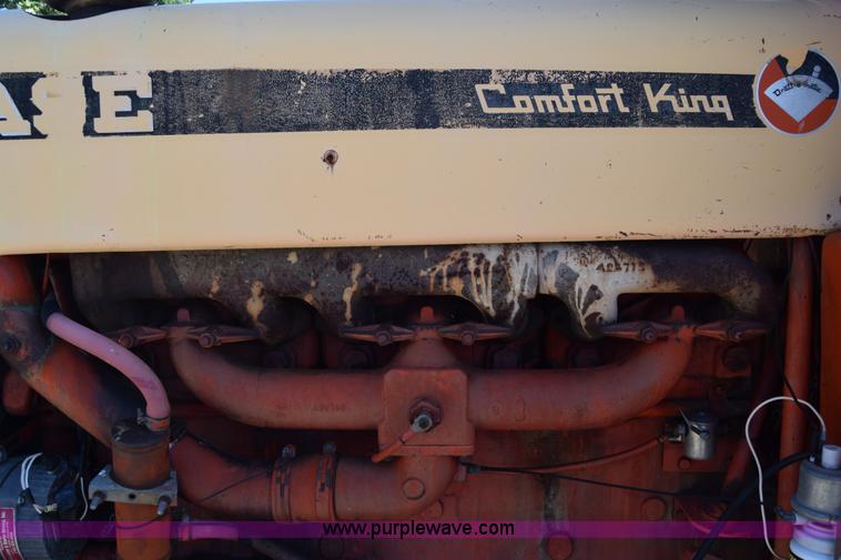 image for item J8069 Case 1030 tractor