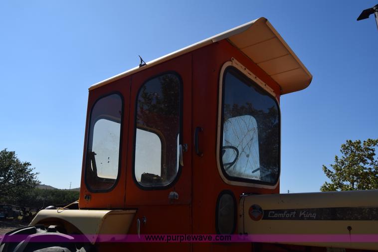 image for item J8069 Case 1030 tractor