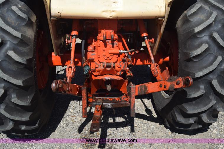 image for item J8069 Case 1030 tractor