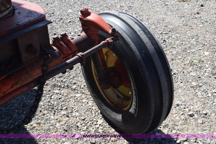 image for item J8069 Case 1030 tractor