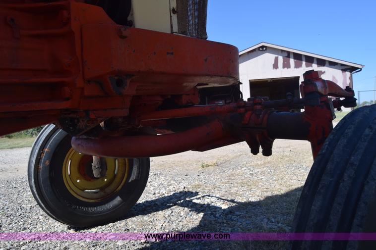 image for item J8069 Case 1030 tractor