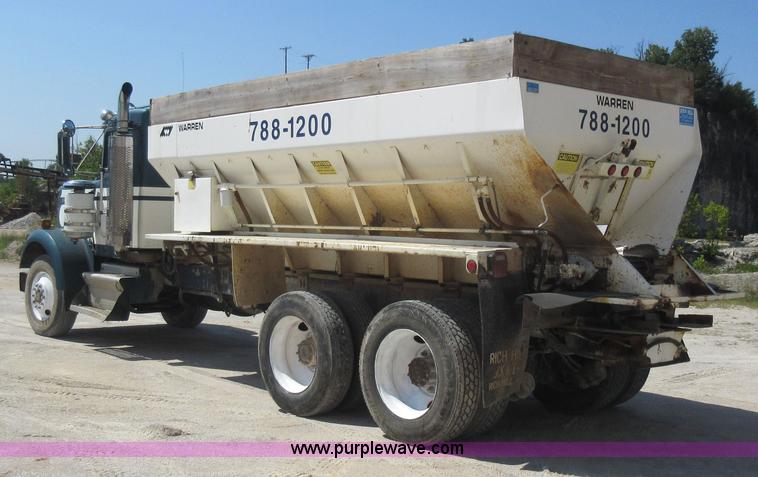 image for item J8647 1989 Kenworth W900 applicator truck