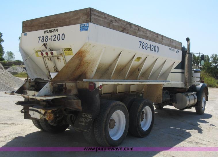 image for item J8647 1989 Kenworth W900 applicator truck