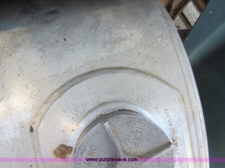 image for item J8647 1989 Kenworth W900 applicator truck