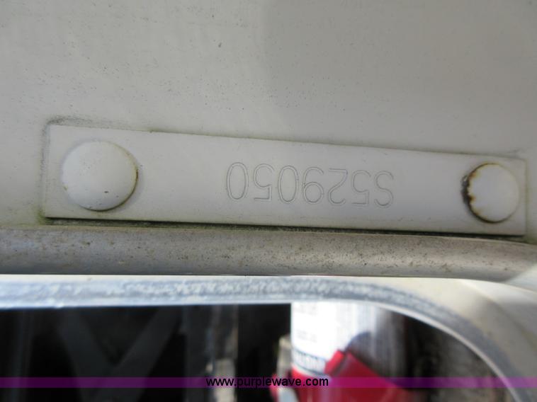 image for item J8647 1989 Kenworth W900 applicator truck