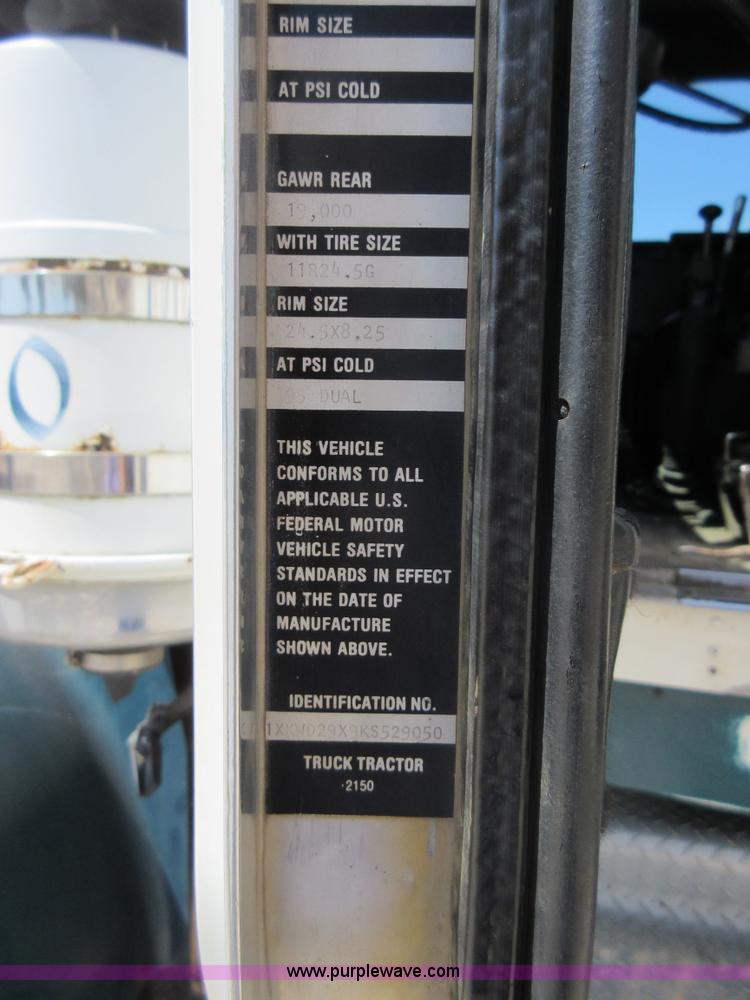 image for item J8647 1989 Kenworth W900 applicator truck