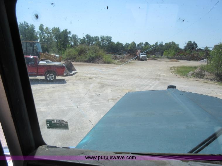 image for item J8647 1989 Kenworth W900 applicator truck