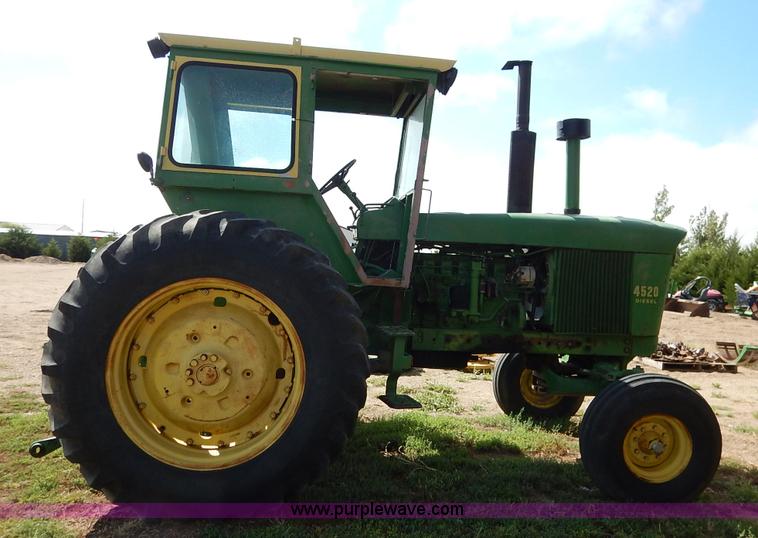 image for item K1643 John Deere 4520 tractor