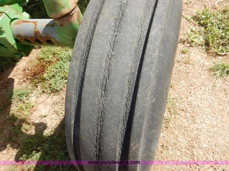 image for item K1643 John Deere 4520 tractor