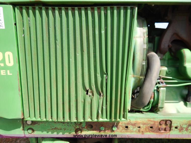 image for item K1643 John Deere 4520 tractor