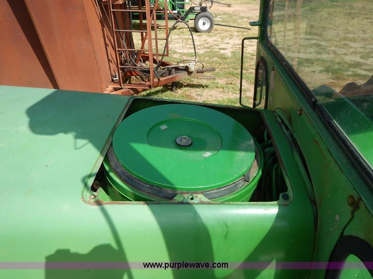 image for item K1643 John Deere 4520 tractor