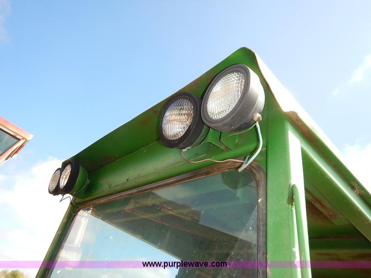 image for item K1643 John Deere 4520 tractor