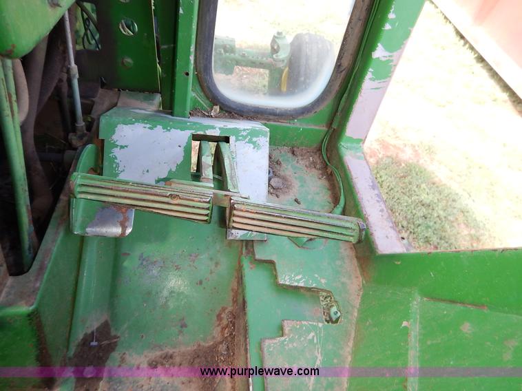 image for item K1643 John Deere 4520 tractor