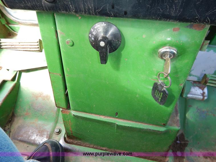 image for item K1643 John Deere 4520 tractor