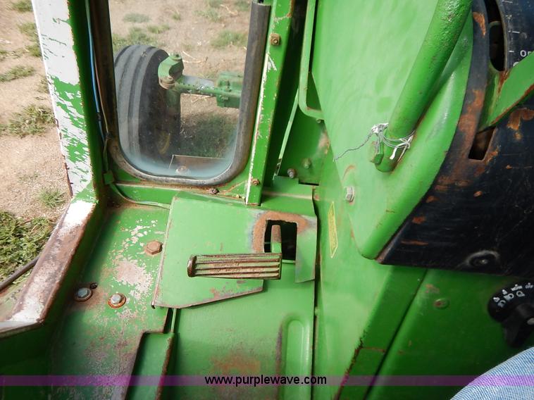 image for item K1643 John Deere 4520 tractor