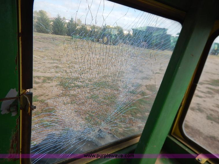 image for item K1643 John Deere 4520 tractor