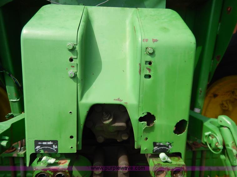 image for item K1643 John Deere 4520 tractor