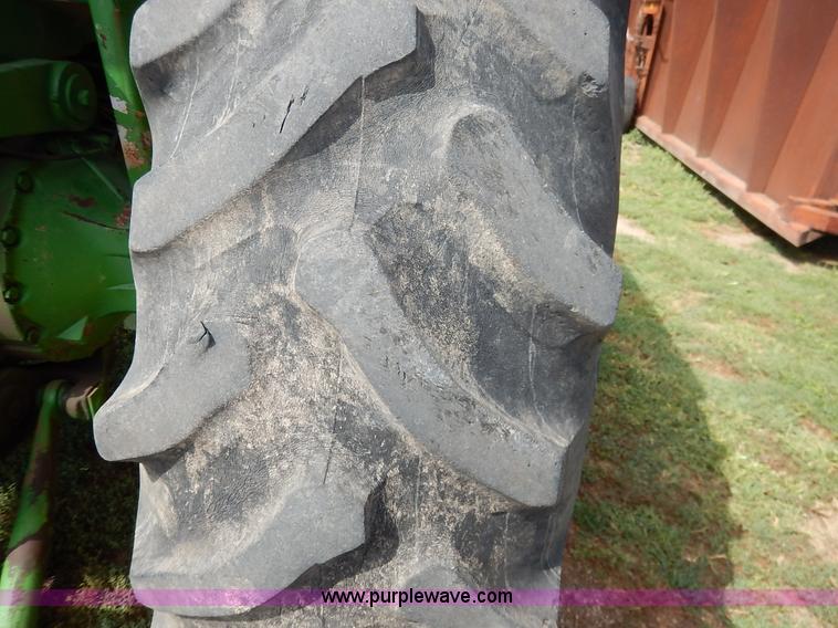 image for item K1643 John Deere 4520 tractor