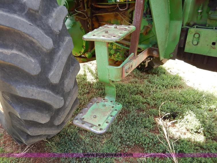 image for item K1643 John Deere 4520 tractor