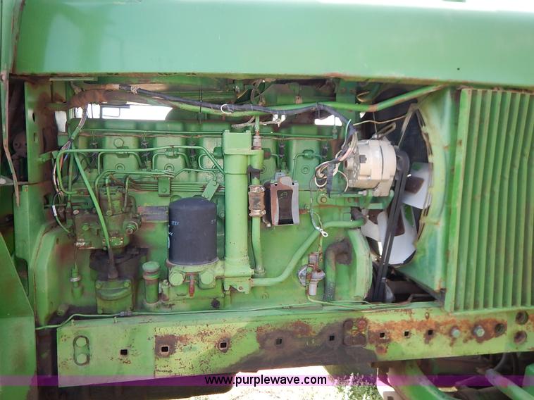 image for item K1643 John Deere 4520 tractor