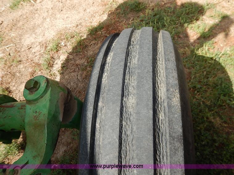 image for item K1643 John Deere 4520 tractor