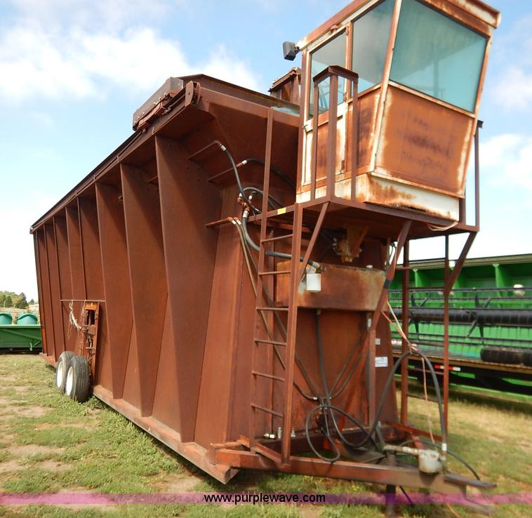 image for item K1645 Cotton module builder