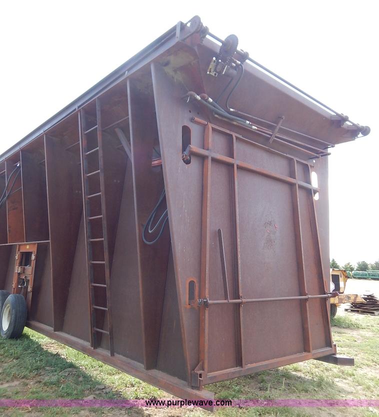 image for item K1645 Cotton module builder