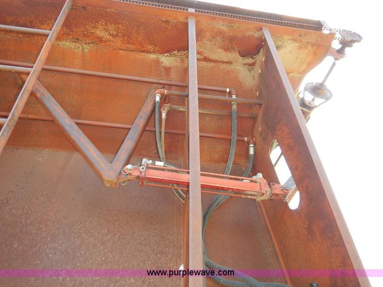 image for item K1645 Cotton module builder