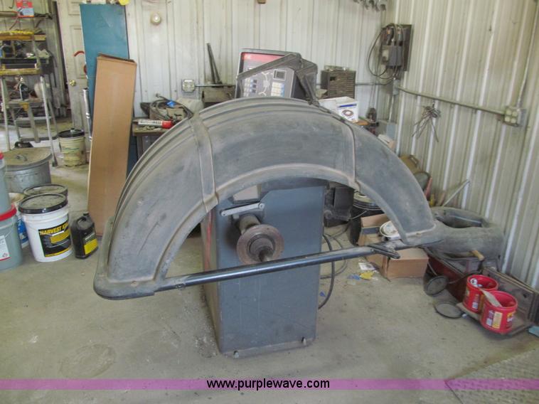 image for item K6340 FMC Series 7 7.5 Smart Calibration wheel balancer