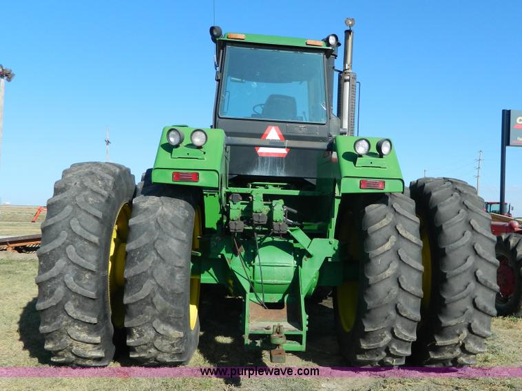 image for item K8188 1991 John Deere 8760 4WD tractor