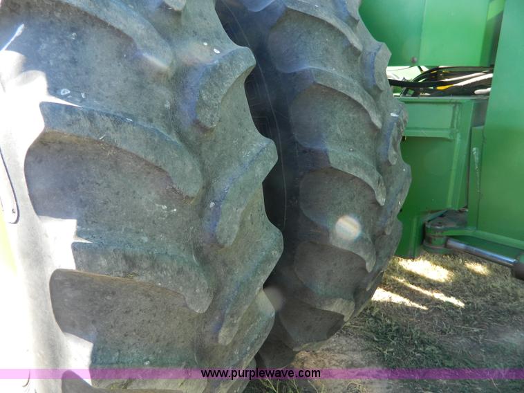 image for item K8188 1991 John Deere 8760 4WD tractor