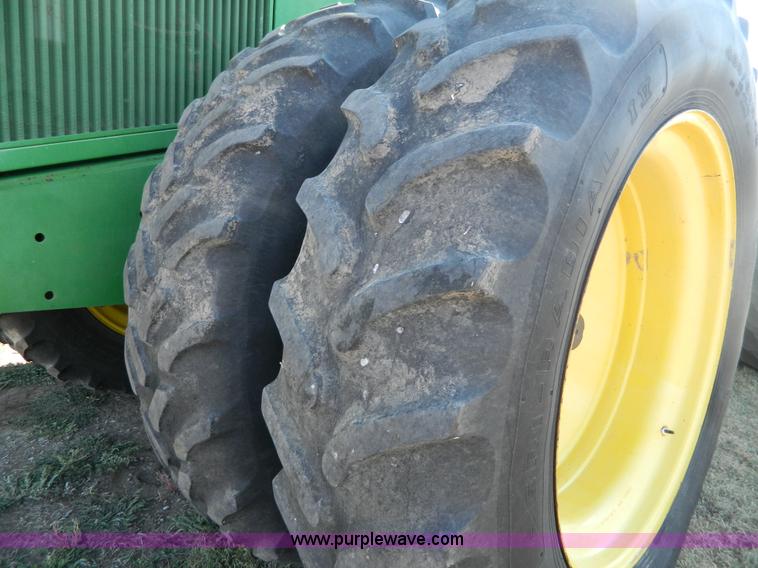 image for item K8188 1991 John Deere 8760 4WD tractor