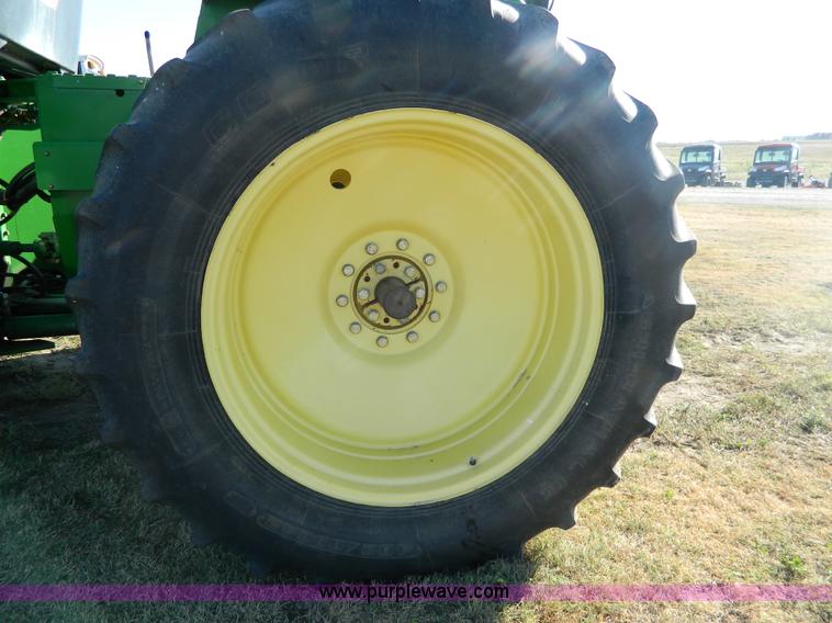 image for item K8188 1991 John Deere 8760 4WD tractor