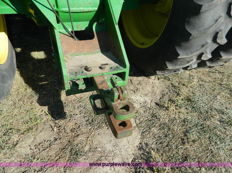 image for item K8188 1991 John Deere 8760 4WD tractor