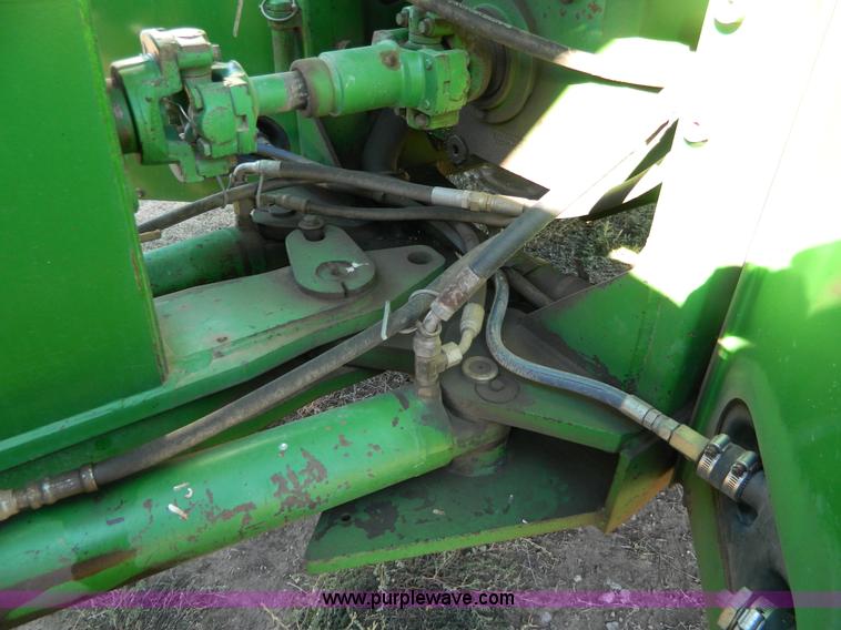 image for item K8188 1991 John Deere 8760 4WD tractor