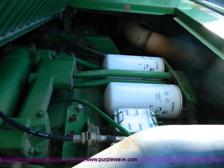 image for item K8188 1991 John Deere 8760 4WD tractor