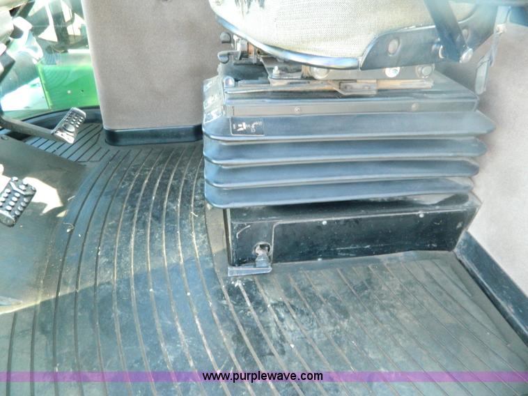 image for item K8188 1991 John Deere 8760 4WD tractor