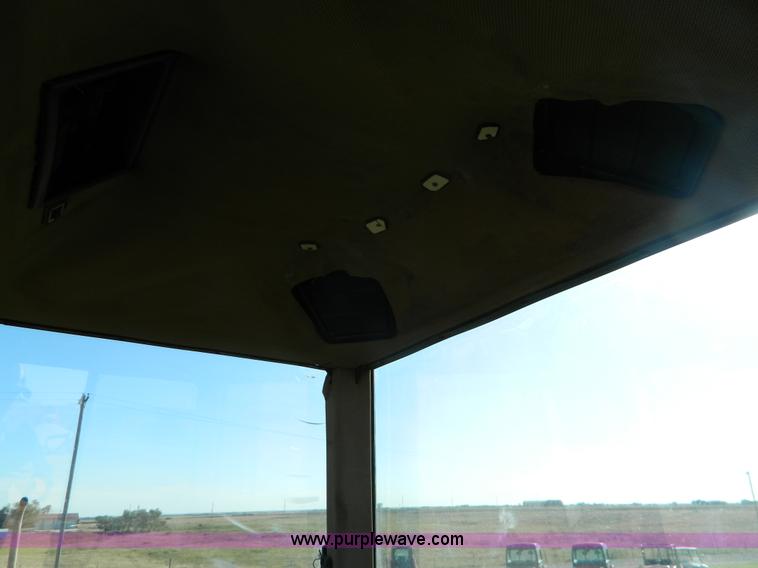 image for item K8188 1991 John Deere 8760 4WD tractor