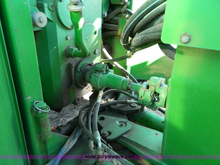 image for item K8188 1991 John Deere 8760 4WD tractor