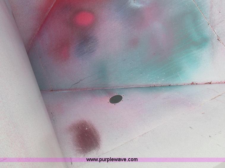 image for item L4068 Friesen 375 seed tender