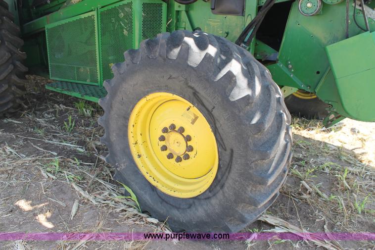 image for item L4410 2000 John Deere 9650 STS RWA combine