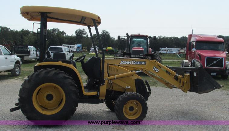 image for item L5263 2007 John Deere 110 MFWD tractor