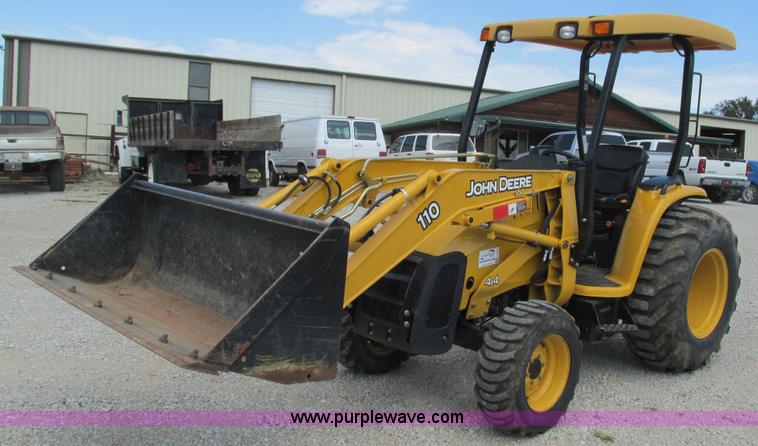 image for item L5263 2007 John Deere 110 MFWD tractor