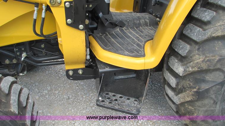 image for item L5263 2007 John Deere 110 MFWD tractor